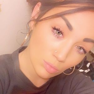 Meet your Posher, Brittney